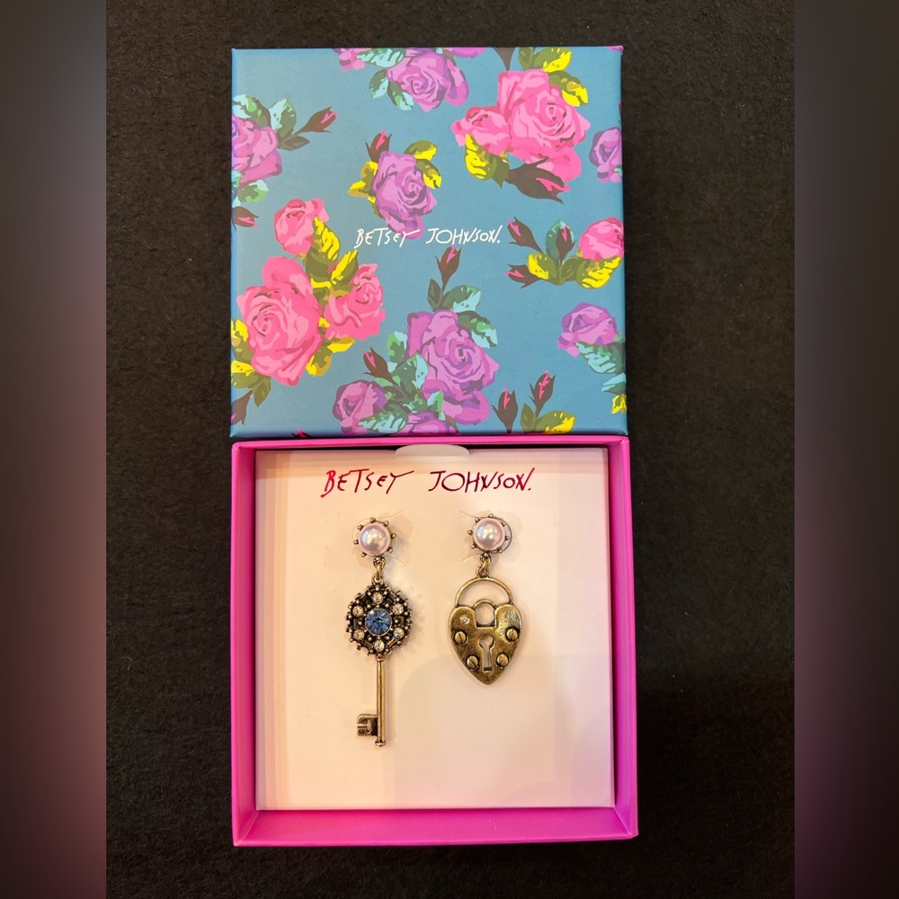 NWT Betsey Johnson Mismatched Lock and Key Earrings